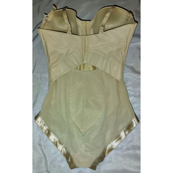 NWT Maidenform Firm Control Convertible Body Shapewear W/ Built In Bra Size 34DD - Picture 2 of 8